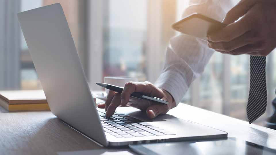 ラグジュアリーカード 納税