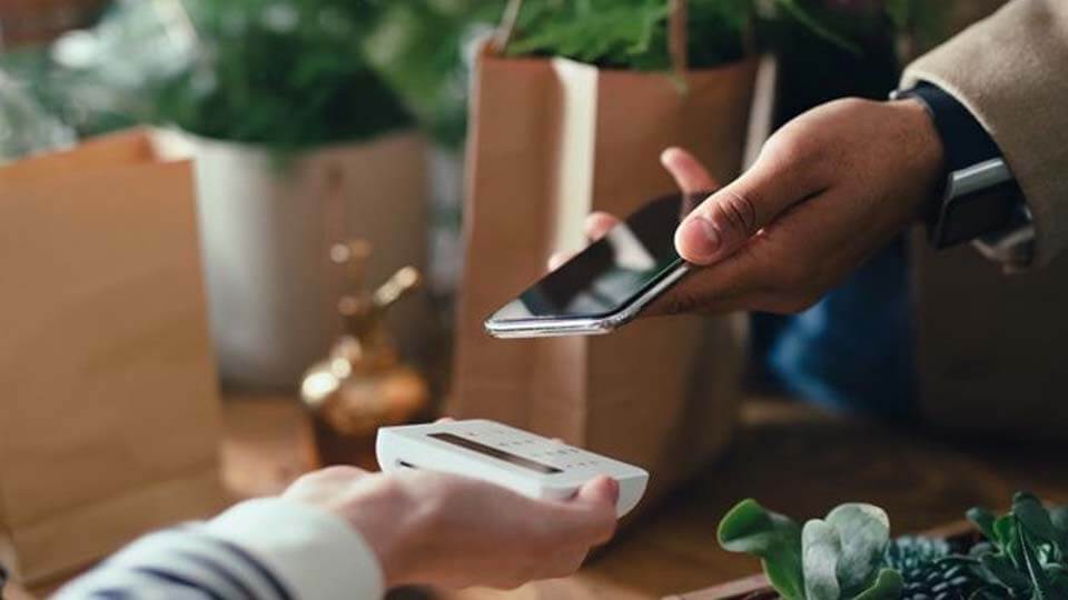 ラグ　モバイル